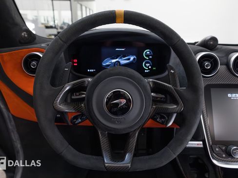 Used 2020 McLaren 600LT Spider RWD image 36
