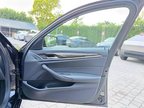 Used 2019 BMW 530e RWD image 44