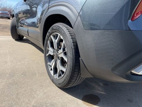 Used 2023 Kia Seltos EX image 18