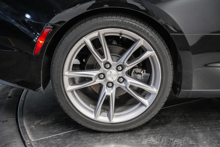 Used 2022 Chevrolet Camaro LT w/ RS Package RWD image 6