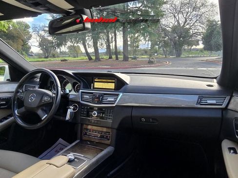 Used 2010 Mercedes-Benz E 350 Sedan image 19