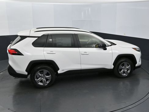 Used 2025 Toyota RAV4 LE image 30