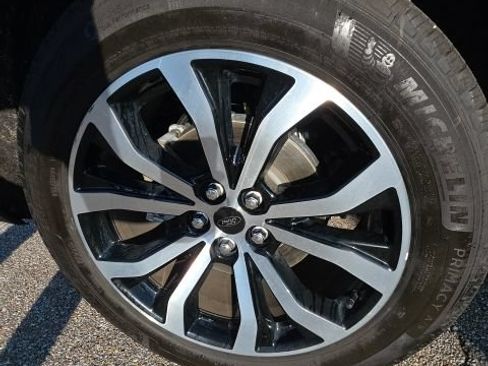 Certified 2025 Ford Explorer ST-Line RWD image 11