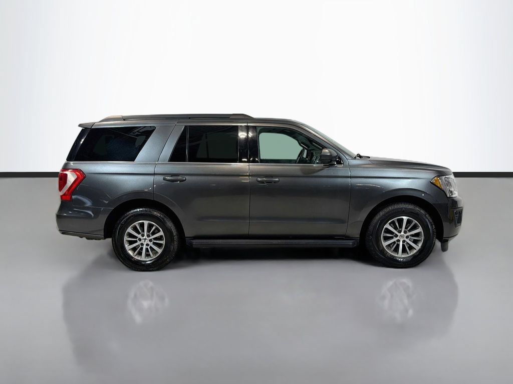 Used 2018 Ford Expedition XLT AWD/4WD image 10