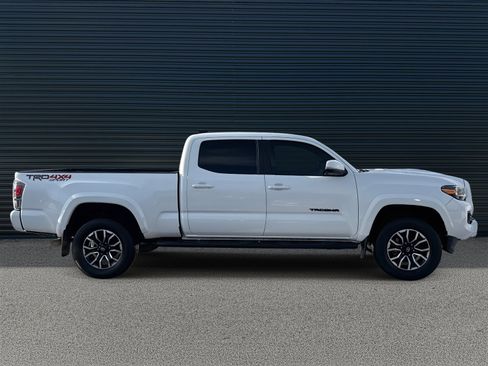 Used 2023 Toyota Tacoma TRD Sport image 4