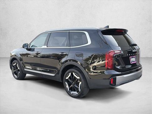 Used 2025 Kia Telluride S AWD/4WD image 7