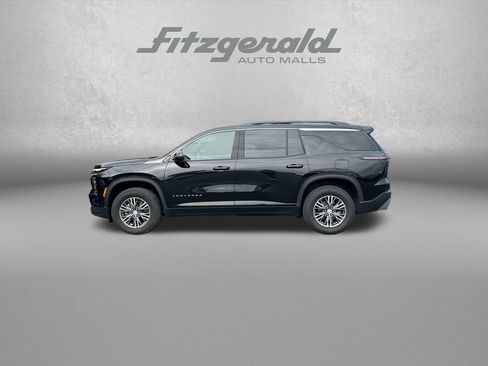 Used 2025 Chevrolet Traverse LT AWD/4WD image 5