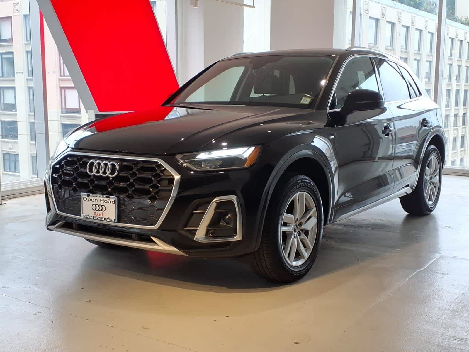 Used 2023 Audi Q5 2.0T Premium w/ Convenience Package AWD/4WD image 1