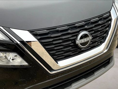 Certified 2023 Nissan Rogue SV AWD/4WD image 32