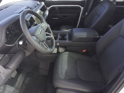 New 2026 Land Rover Defender 110 X-Dynamic SE image 19