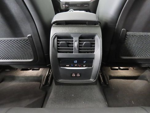 Used 2022 BMW 330i Sedan w/ Driving Assistance Package RWD image 29
