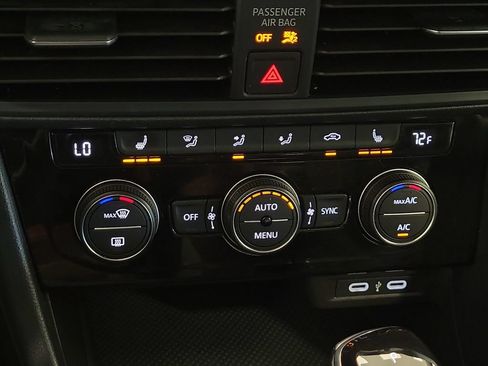 Used 2024 Volkswagen Jetta SE FWD image 20