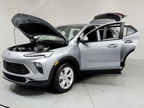 Used 2024 Buick Encore GX Preferred image 9