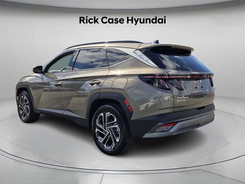 Certified 2025 Hyundai Tucson Limited image 7