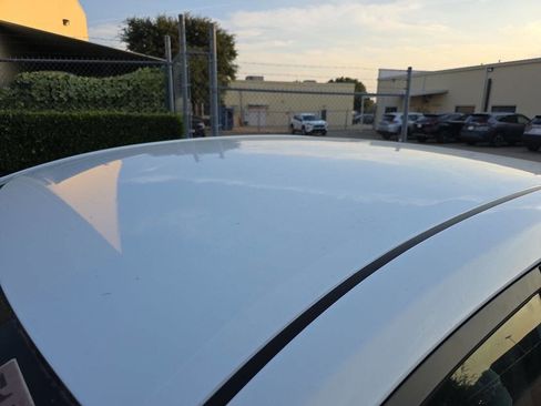 Used 2016 Toyota Corolla LE image 12