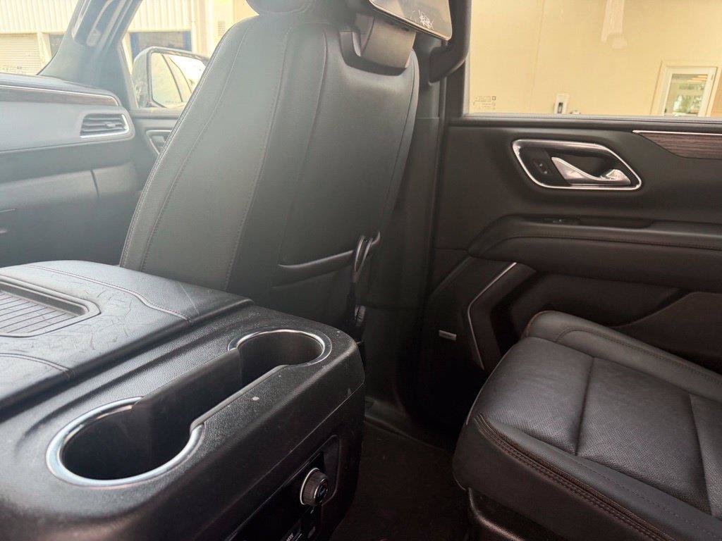 Used 2021 Chevrolet Tahoe High Country w/ Premium Package AWD/4WD image 12