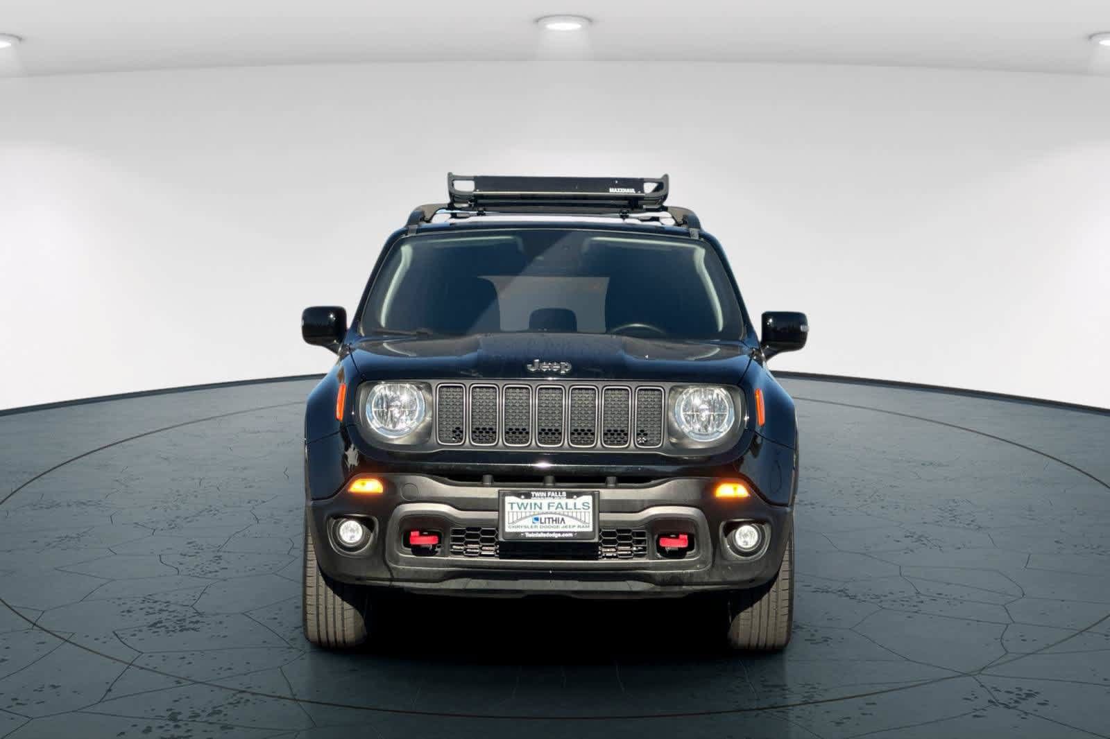 Used 2023 Jeep Renegade Trailhawk w/ Trailhawk Elite Group AWD/4WD image 10