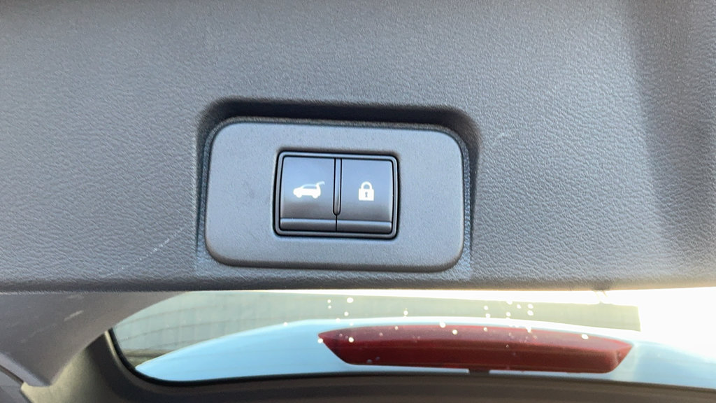 Used 2025 Nissan Rogue SV w/ SV Premium Package AWD/4WD image 15