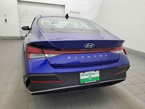 Used 2024 Hyundai Elantra SEL FWD image 6