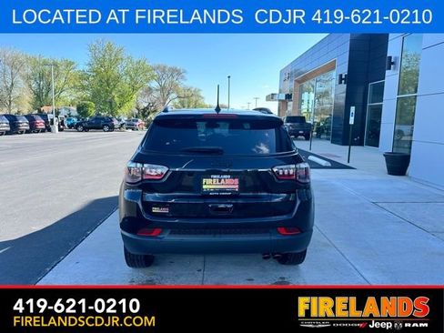 Used 2022 Jeep Compass Latitude AWD/4WD image 5