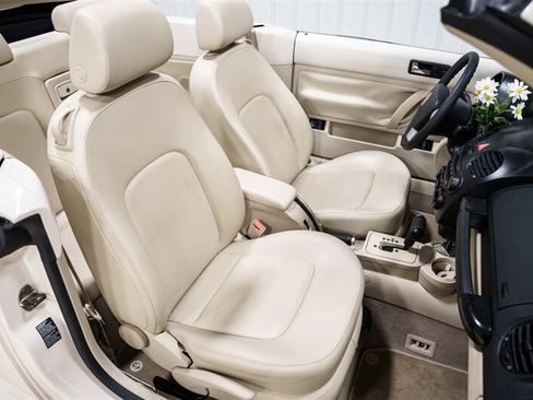 Used 2005 Volkswagen Beetle GLS FWD image 16