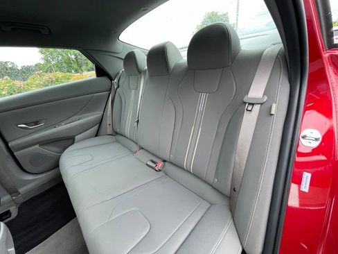 Used 2025 Hyundai Elantra Sport FWD image 24