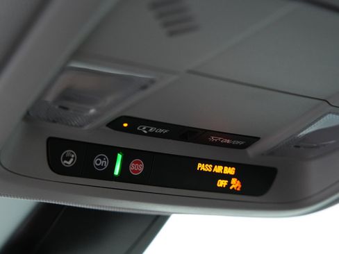 Used 2025 Chevrolet Blazer LT AWD/4WD image 44
