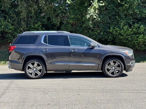 Used 2017 GMC Acadia Denali image 4