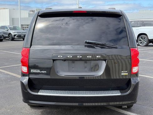 Used 2017 Dodge Grand Caravan GT FWD image 3