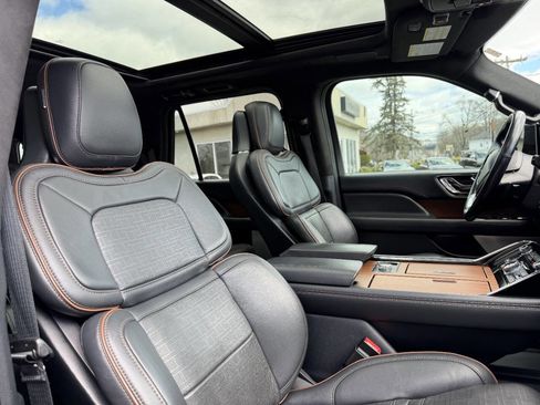 Used 2022 Lincoln Navigator L Black Label image 33