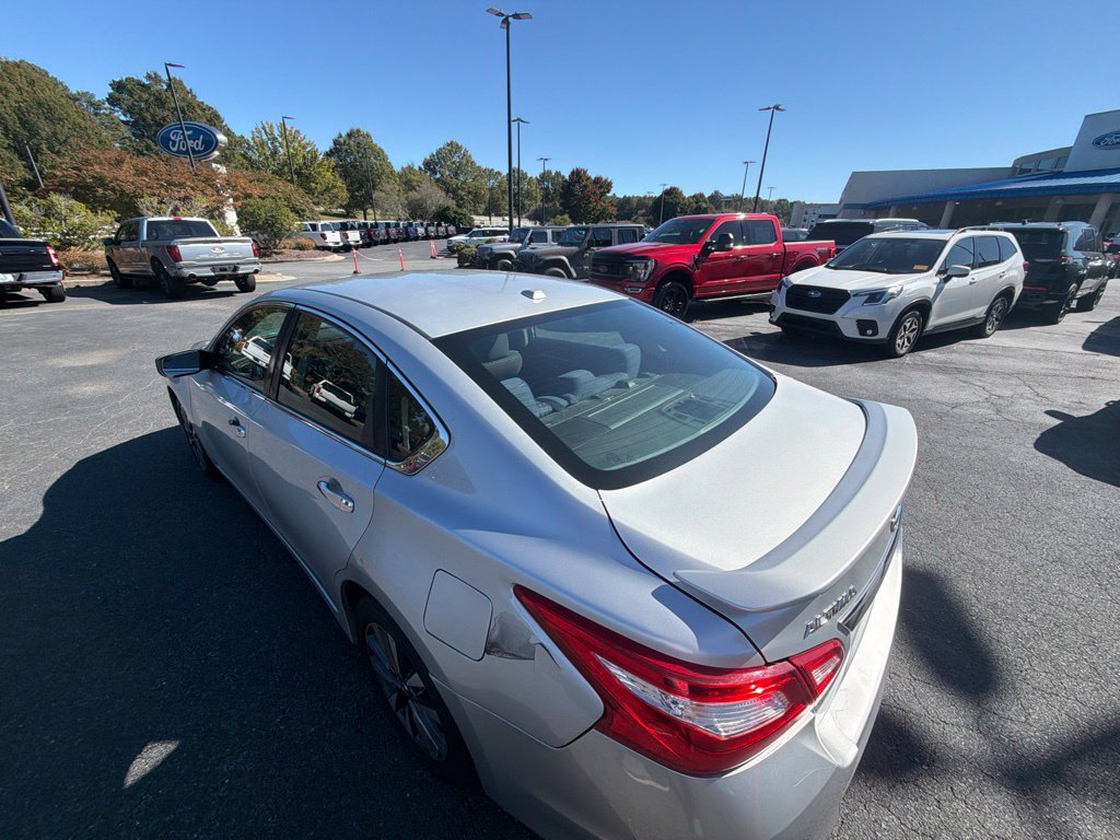 Used 2017 Nissan Altima 2.5 SV FWD image 23