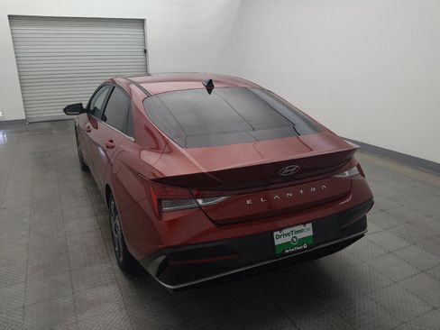 Used 2024 Hyundai Elantra SEL w/ Convenience Package FWD image 6
