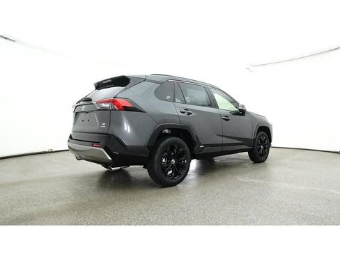 Used 2025 Toyota RAV4 SE w/ Weather Package AWD/4WD image 31