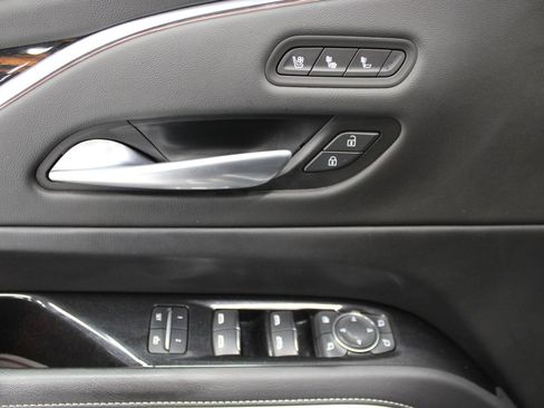 Certified 2023 Cadillac Escalade Premium Luxury image 17
