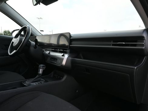 Used 2025 Hyundai Kona SEL AWD/4WD image 23