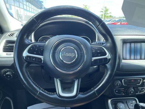 Used 2019 Jeep Compass Latitude w/ Popular Equipment Group AWD/4WD image 11