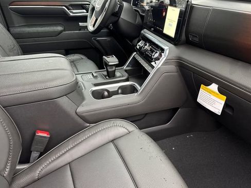 New 2026 GMC Sierra 1500 Denali w/ Denali Reserve Package image 17
