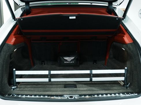 Used 2022 Bentley Bentayga Speed image 35