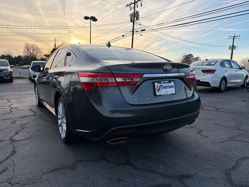 Used 2013 Toyota Avalon XLE Premium image 10