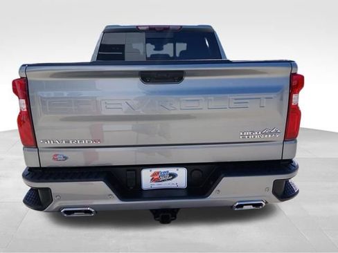 Certified 2024 Chevrolet Silverado 1500 High Country w/ High Country Premium Package AWD/4WD image 4