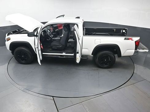 Used 2023 Toyota Tacoma SR5 AWD/4WD image 45