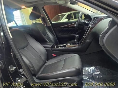Used 2016 INFINITI Q50 3.0t Premium w/ Driver Assistance Package RWD image 16