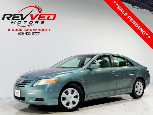 Used 2009 Toyota Camry SE image 1