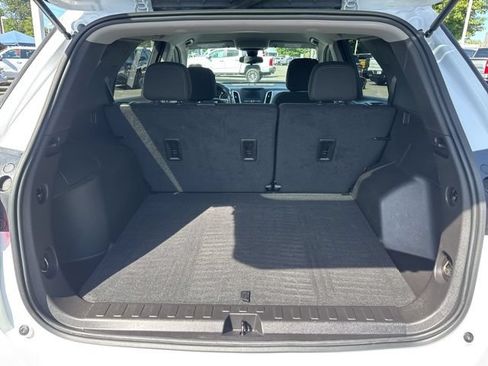 Used 2024 Chevrolet Equinox LS w/ LS Convenience Package AWD/4WD image 29
