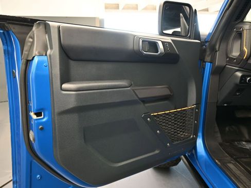 Used 2024 Ford Bronco Badlands image 14