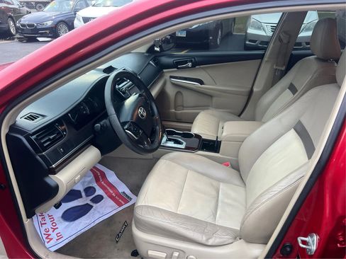 Used 2012 Toyota Camry XLE image 10