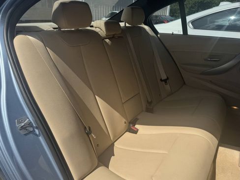 Used 2014 BMW 320i Sedan RWD image 11