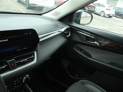 Used 2025 Chevrolet TrailBlazer LT image 21