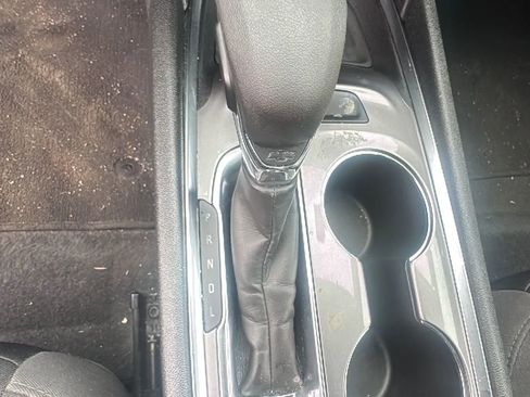 Used 2022 Chevrolet Malibu LT image 13