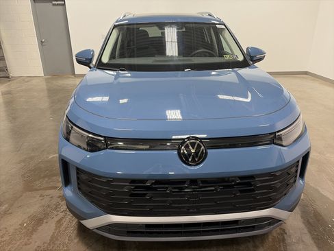 New 2026 Volkswagen Tiguan SE image 37